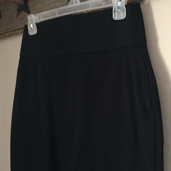 Calvin Klein Power Stretch Skirt - Picture 3 of 5